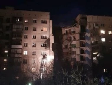 Ρωσία: Στους 7 οι νεκροί από την κατάρρευση της πολυκατοικίας – Αγνοούνται 70 άτομα (βίντεο)